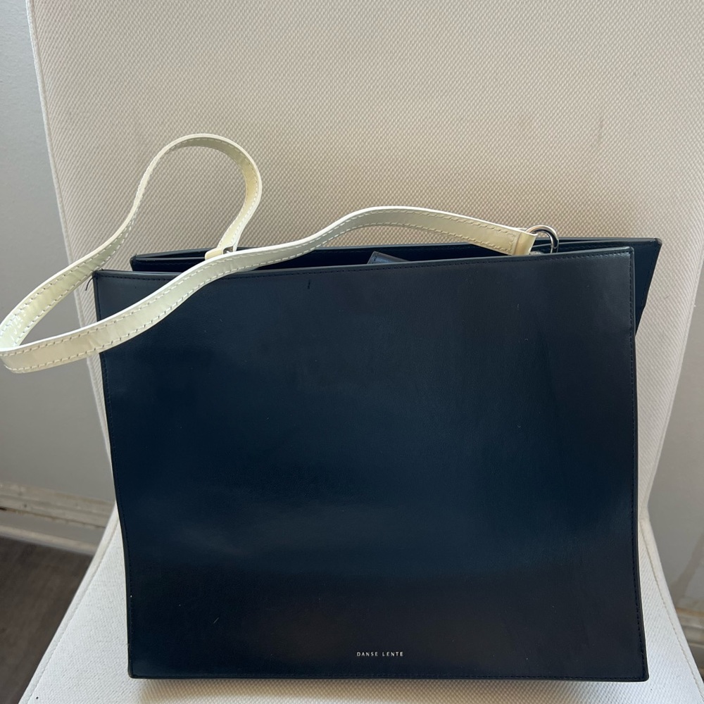 Danse Lente Leather Tote - Picture 4 of 8